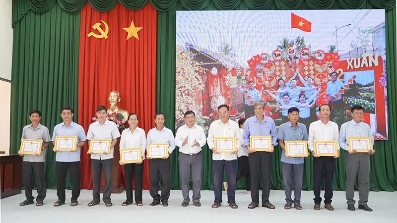 xa vinh binh hop mat dau nam 2